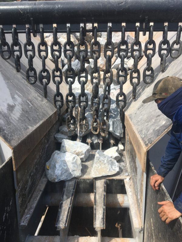 Lắp đặt trạm nghiền đá xây dựng và cát nhân tạo công suất 350 tấn/giờ cho mỏ đá lớn nhất Thái Nguyên