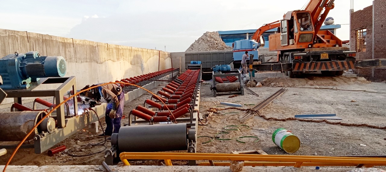 băng tải cát nhân tạo