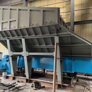 Máng phễu đá hộc - Cấp liệu rung