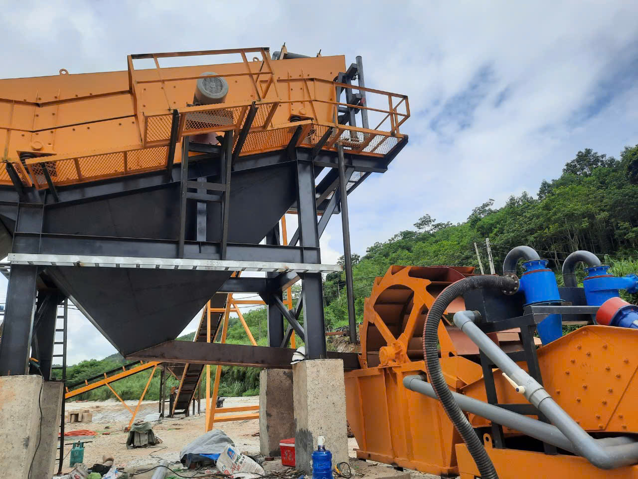 Dây chuyền máy nghiền cát công nghệ hiện đại